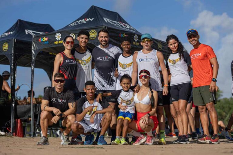 Corredores-de-Feira-de-Santana-organizam-Treinao-Solidario-para-arrecadar-tenis-e-roupas-esportivas-para-projeto-social6