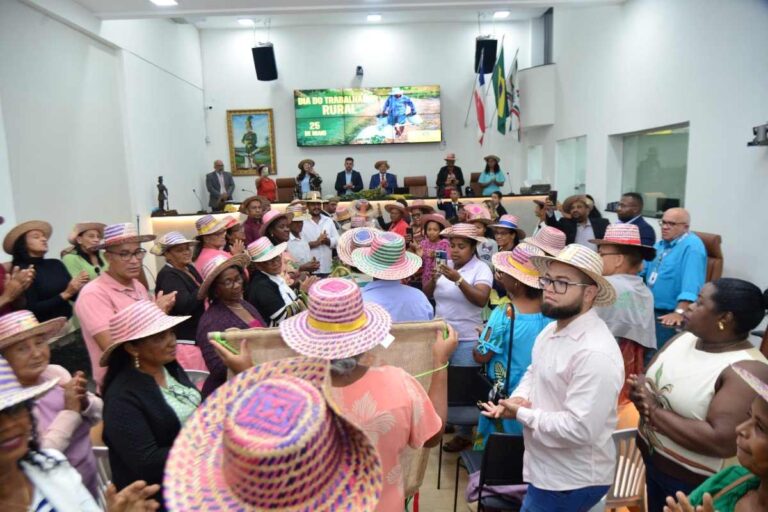 Dia-do-Trabalhador-Rural-reune-representantes-de-todos-os-distritos-na-Camara