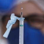 Jus5Ecgp-vacinacao_covid-19_vacina_fcpzzb_abr19062101580