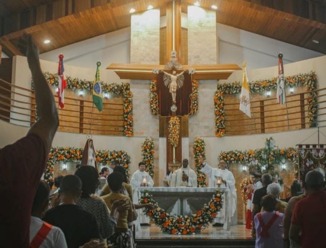 L0oMpFdH-altar-igreja-catolica-Foto-Pascom-Igreja-Senhor-do-Bonfim