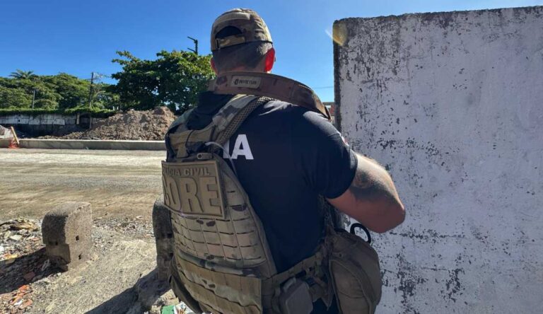 Policia