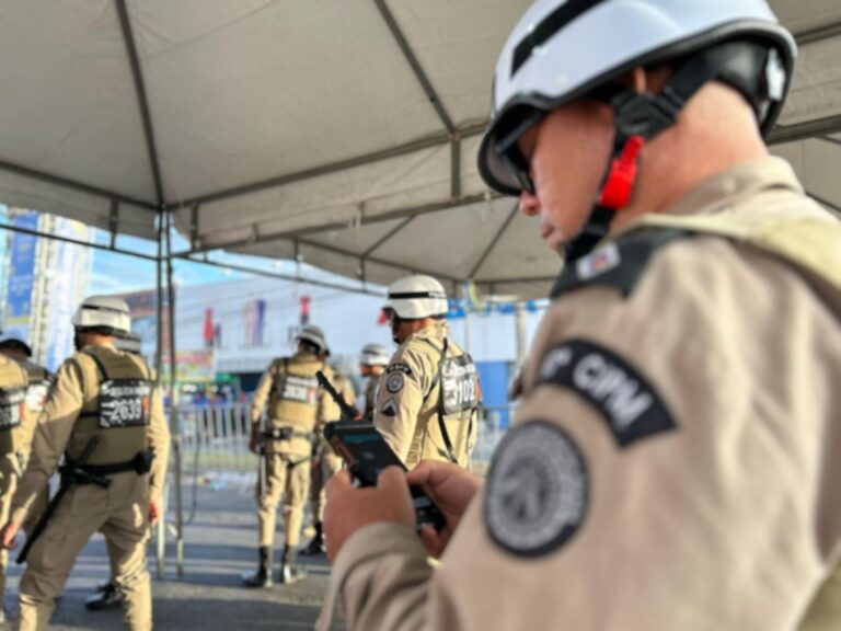 Policia-Militar-Bahia-na-Micareta-de-Feira
