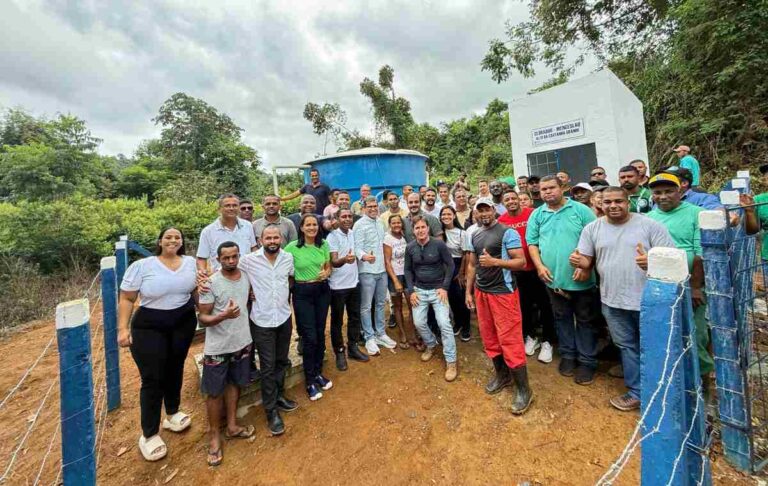 Presidente-da-Cerb-visita-Wenceslau-Guimaraes-e-celebra-entrega-de-sistemas-de-abastecimento-de-agua