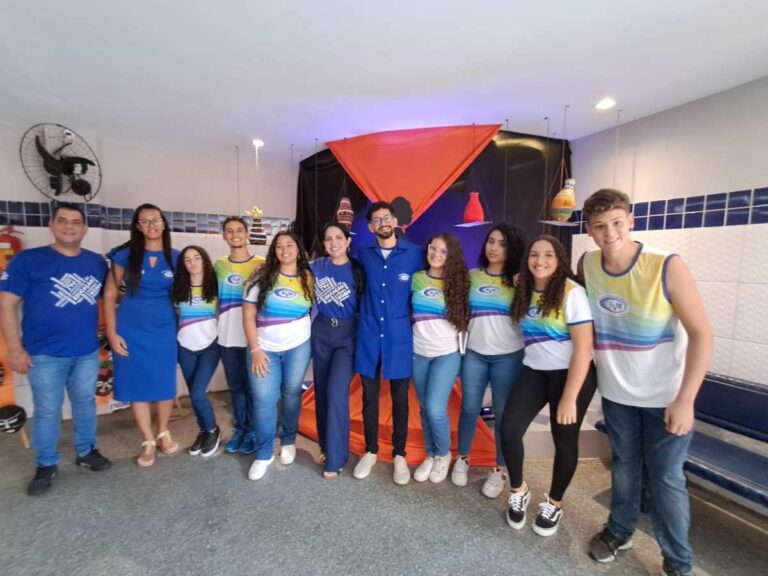 Tecnica-de-arte-africana-e-apresentada-em-exposicao-por-estudantes-da-escola-Vinicius-de-Moraes
