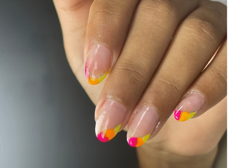 Unhas-Cor-Micareta-Paloma-Foto-Arquivo-Pessoal