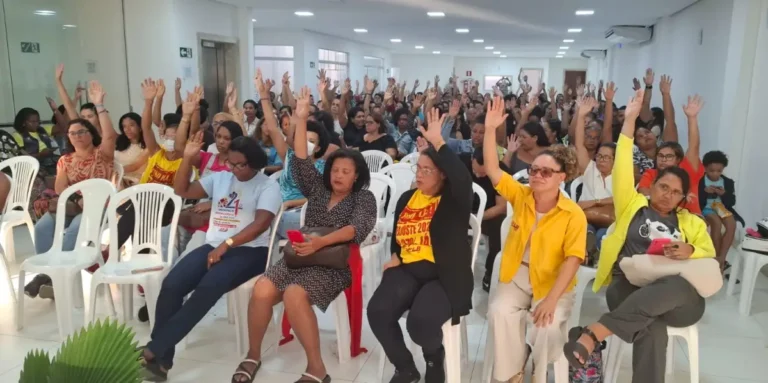 ZFdlwpaD-professores-da-rede-municipal-ft-paulo-jose-acorda-cidade