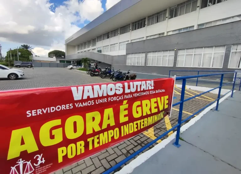 aeWFuB2O-Greve-dos-servidores-do-Judiciario-da-Bahia-ft-ed-santos-acorda-cidade