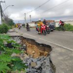 buraco-na-avenida-sergio-carneiro-bairro-santo-antonio-dos-prazeres-feira-de-santana-foto-ed-santos-acorda-cidade