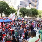 iDIWlAZz-protestos-do-dia-do-trabalhador