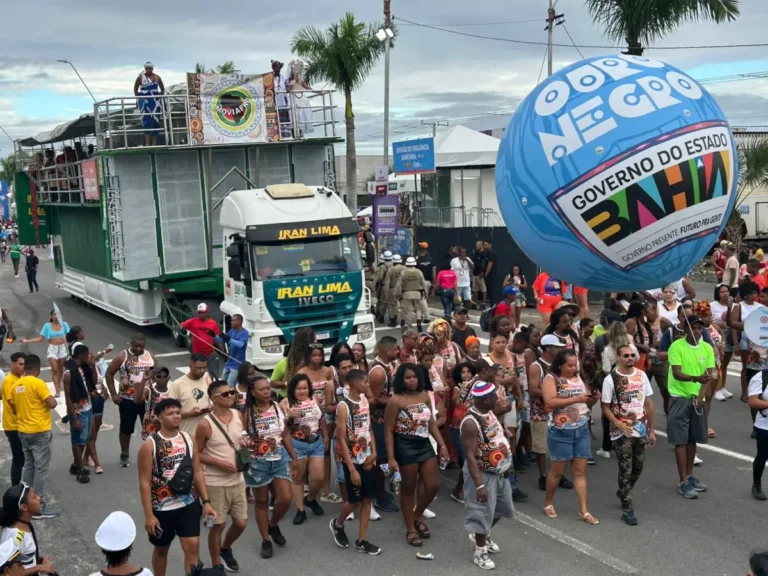 l1WOch2O-Micareta-de-Feira-2025-Moviafro-ft-Jaqueline-Ferreira-acorda-cidade1