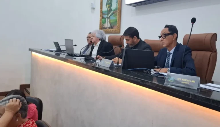 y1vtvio0-Camara-Municipal-de-Feira-de-Santana-ft-Paulo-Jose-acorda-cidade-1