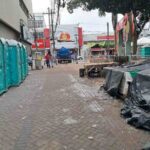 Banheiros-quimicos-na-praca-Bernardino-Bahia-prejudica-comerciantes-de-frutas-e-verduras