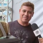 Cantor-Joao-Almeida-relembra-trajetoria-musical-ao-celebrar-Trofeu-Zelito-Miranda-20251