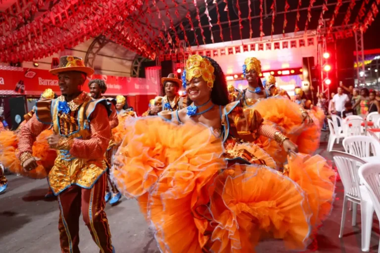 Ed0RAcBR-Festival-de-Quadrilhas-