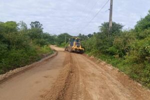 Prefeitura-de-Feira-retoma-patrolamento-de-estradas-nos-distritos