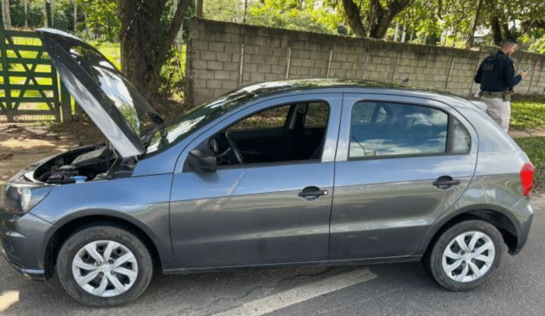 gol-carro-roubado-em-alagoinhas-foto-divulgacao-