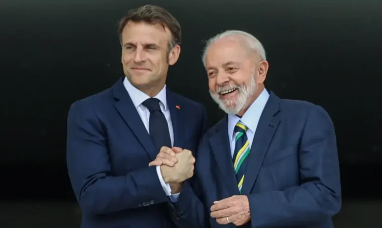 kdwtoupV-Lula-e-Macron