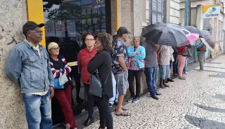 Agencias-dos-Correiso-Aposentados-ft-paulo-jose-acorda-cidade