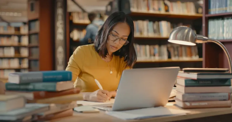 Estudos-estudantes-pesquisadora-1