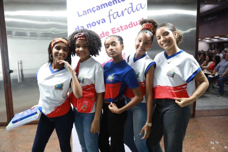 Governo-da-Bahia-lanca-nova-farda-escolar-1