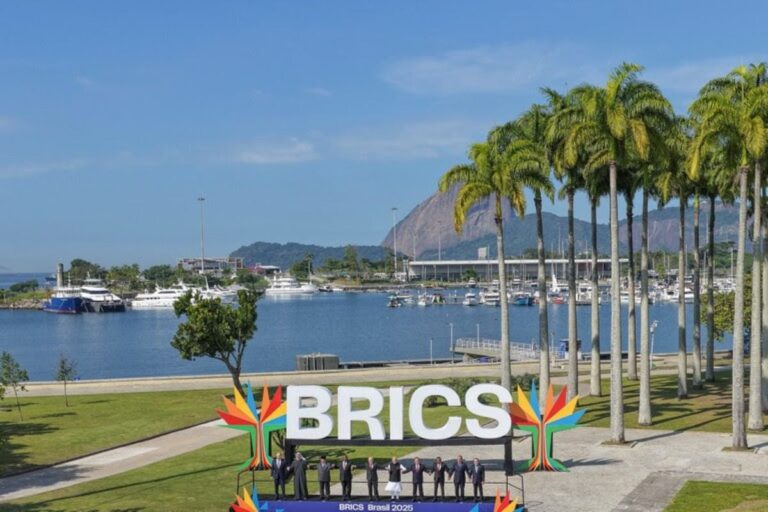 Lideres-do-BRICS-na-foto-oficial-da-Cupula-no-Rio-de-Janeiro-apelo-ao-aprimoramento-da-governanca-global-Foto-Ricardo-Stuckert-PR