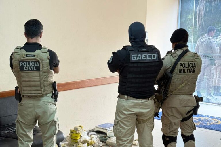 Operacao-Fio-da-Navalha-cumpre-mandados-contra-organizacao-criminosa-em-Eunapolis
