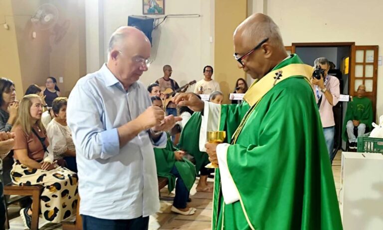 Prefeito-Jose-Ronaldo-sanciona-decreto-que-institui-o-Dia-do-Romeiro-em-Feira-de-Santana5