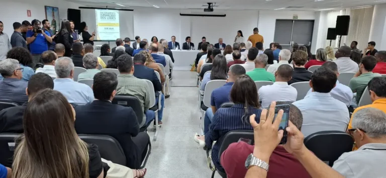 Reuniao-sobre-encerramento-humanizado-dos-lixoes-ft-paulo-jose-acorda-cidadewebp-3