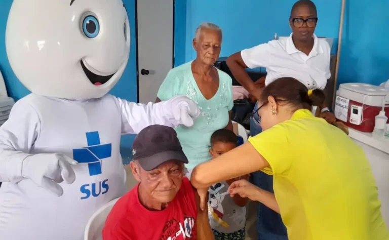Vacinacao-Contra-a-Gripe-foto-Sara-Silva-3-1