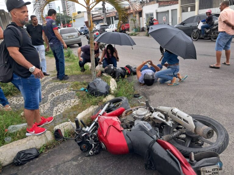 acidente-kalilandia-rua-sabinosilva-cachoeira-carro-moto-colisao-foto-ney-silva