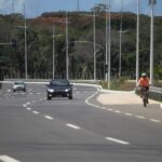carros_avenida_ciclista_ipva-768x512-ELOI-CORREA-gov-ba-ipva-estrada-640