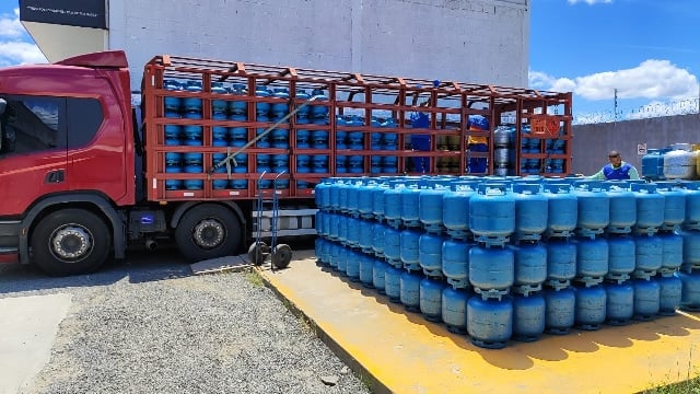 distribuidora-de-gas-de-cozinha-foto-reporter-ed-santos-acorda-cidade