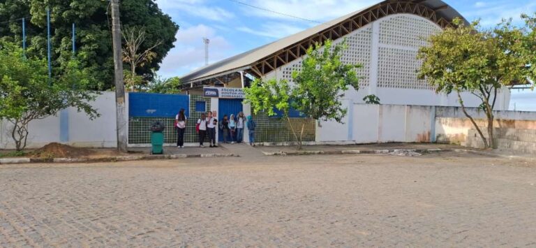 escola-doutor-joao-duarte-guimaraes-limoeiro-foto-paulo-jose-acorda-cidade-3