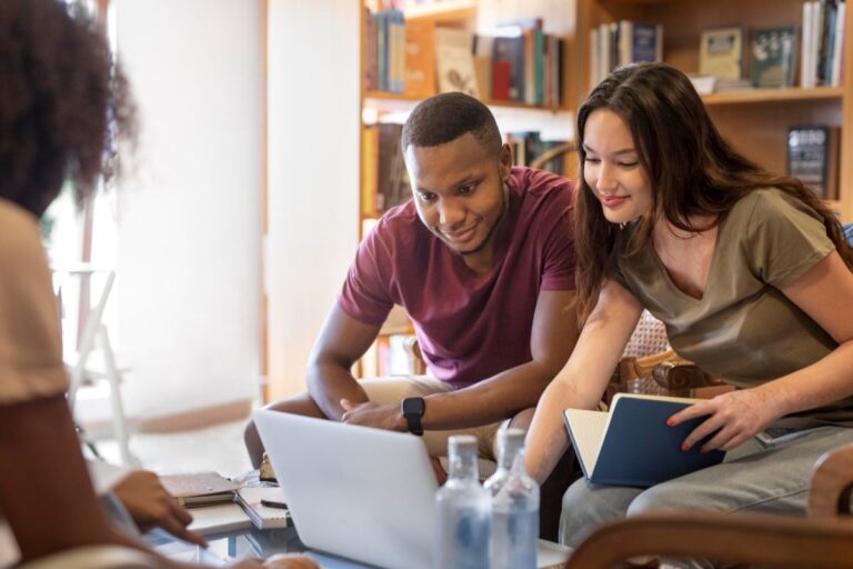 faculdade-oferece-cursos-gratuitos