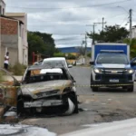 BtS3rDTn-Homem-morre-carbonizado-dentro-de-carro-em-Vitoria-da-Conquista-