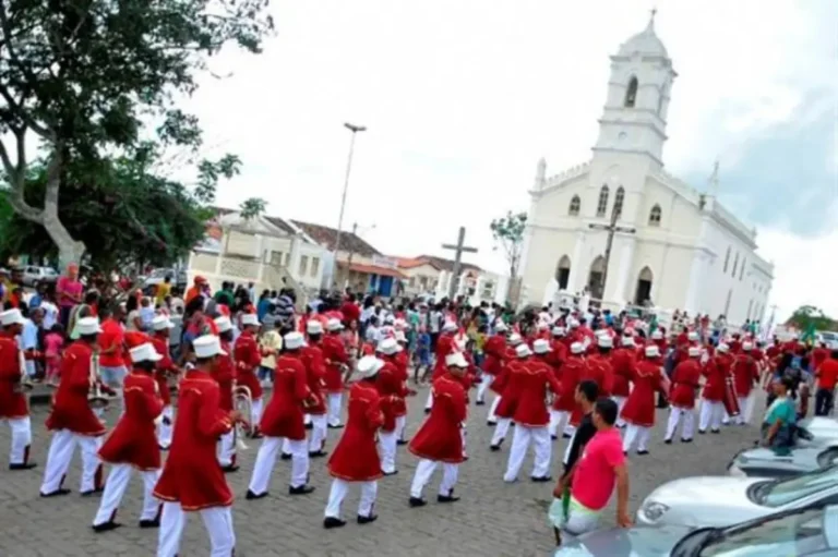 Escola-Municipal-Alvaro-Boaventura-desfile-civico