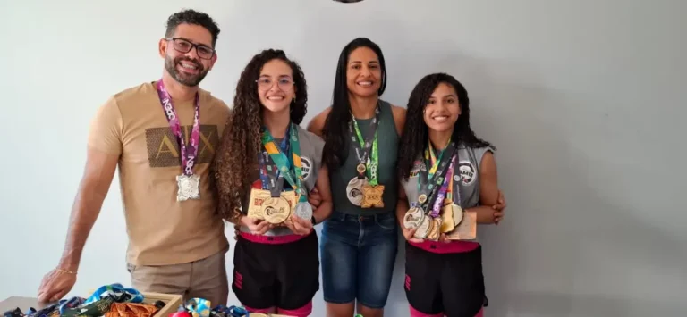 Familia-atletas-de-jiu-jitsu-ft-paulo-jose-acorda-cidade