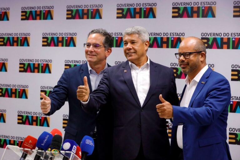 Jeronimo-Rodrigues-entre-Rodrigo-Pimentel-e-Marcius-Gomes-foto-Amanda-Ercilia-GOVBA