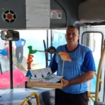 Leitura-no-onibus-escolar-ft-paulo-jose-acorda-cidade