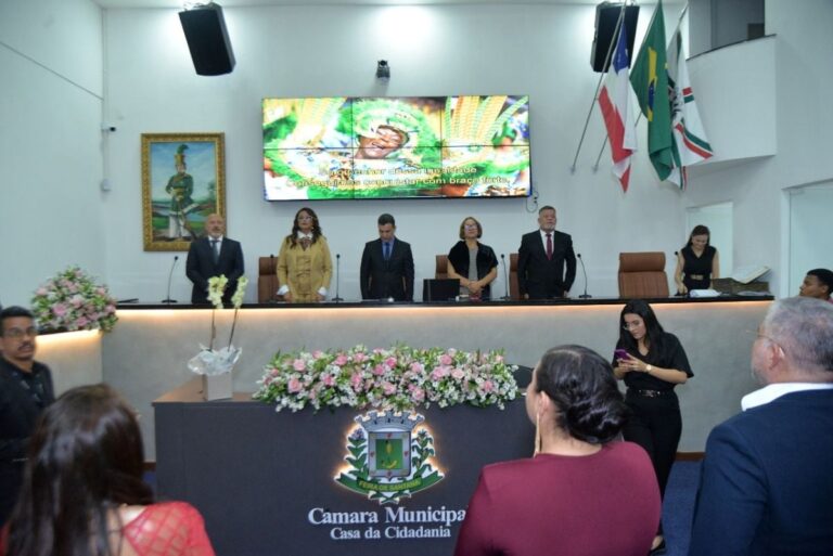 comenda-para-delegada-Clecia-Vasconcelos