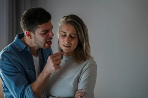 esposa-e-marido-brigando