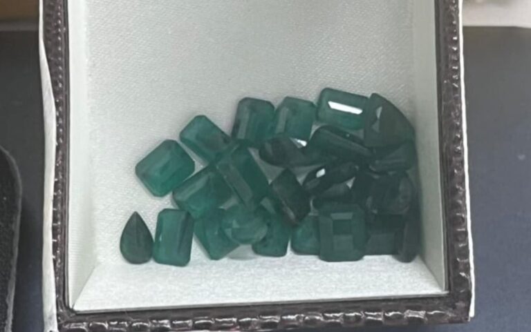 25-pedras-de-esmeralda-01