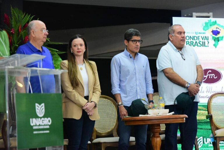 ACM-neto-durante-evento-unagro-foto-divulgacao-