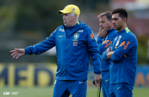 Carlo-Ancelotti-comanda-a-Selecao-no-primeiro-treino-com-grupo-completo-foto-Rafael-Ribeiro-CBF