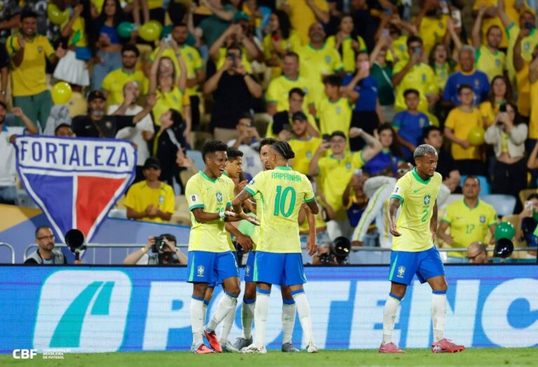 Estevao-comemora-o-seu-primeiro-gol-com-a-camisa-da-Selecao-brasileira-foto-rafael-ribeiro-cbf