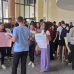 Estudantes-de-odontologia-da-Uefs-realizam-manifestacao-ft-paulo-jose-acorda-cidade-0