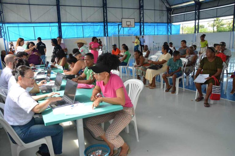 FEIRA-EM-ACAO-EM-BONFIM-DE-FEIRA-FOTO-VALDENIR-LIMA-1