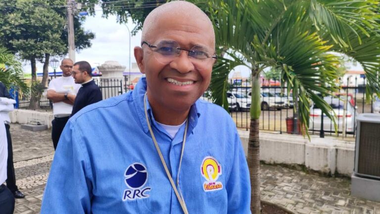 Festa-de-Senhora-SantAna-reune-devotos-em-celebracao-de-fe-e-historia-em-Feira-de-Santana3-1