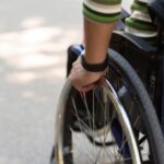 KWTZXfea-pessoa-com-deficiencia-cadeirante