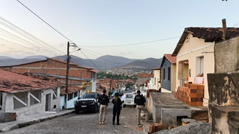 Operacao-castelo-de-cartas